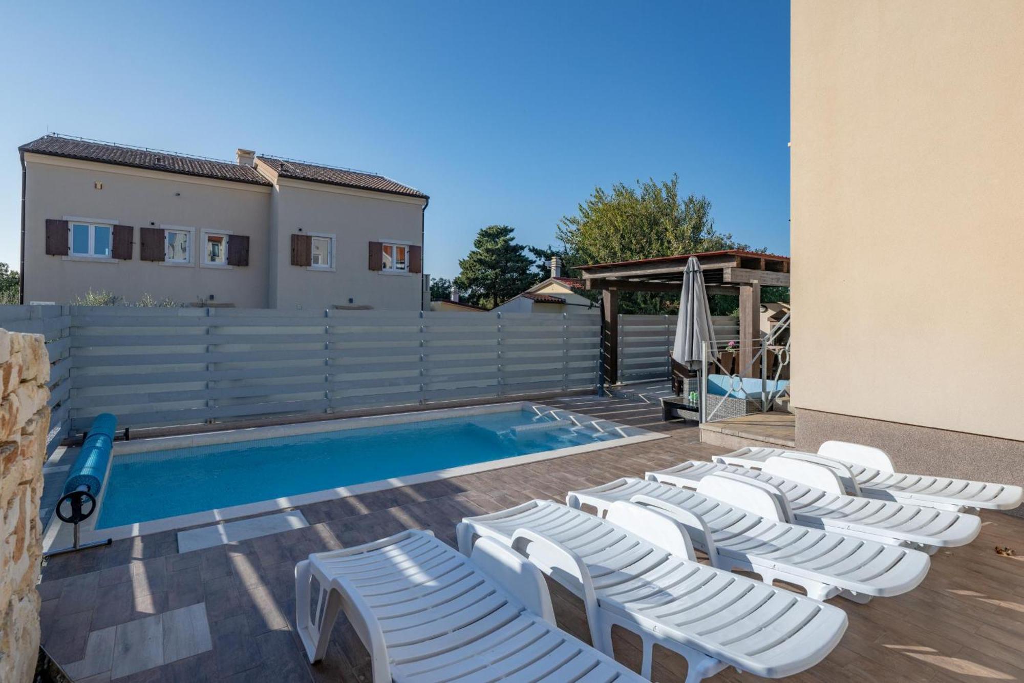 Villa Castagna Near The Sea With Private Pool And Sauna Премантура Экстерьер фото